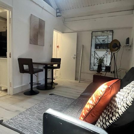 Nifty 2 Bedroom Flat In Goswell Rd Londres Extérieur photo