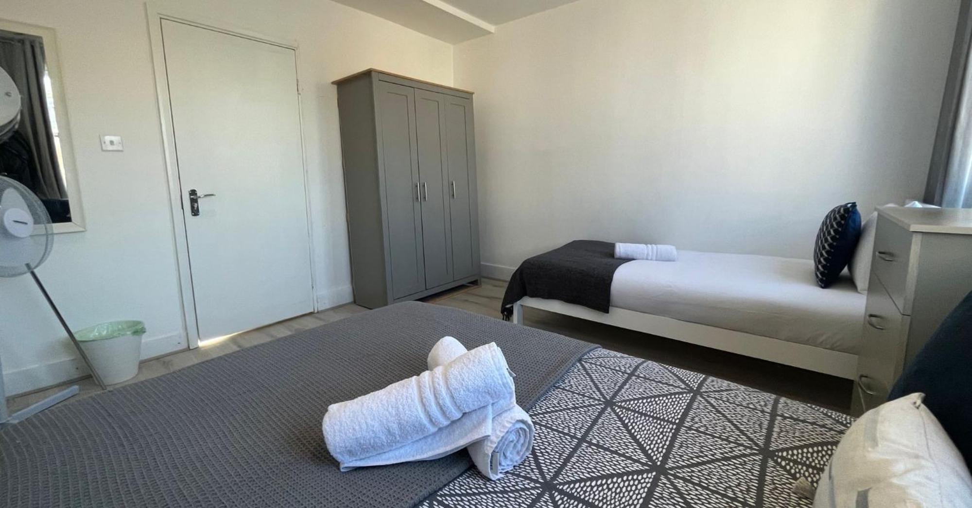 Nifty 2 Bedroom Flat In Goswell Rd Londres Extérieur photo